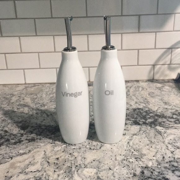 Food Network Other - Olive Oil & Vinegar Set